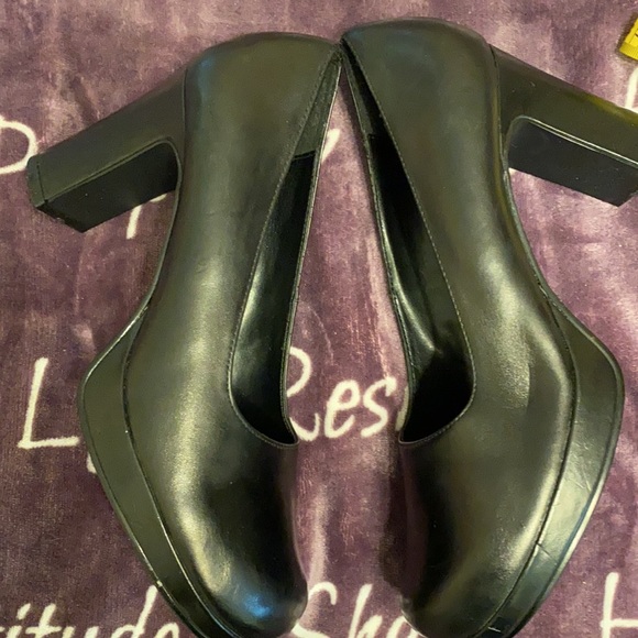 Black Unlisted chunky heels - Picture 3 of 8